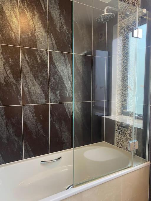 Ferienwohnung Luxury Apart London Bridge Exterior foto